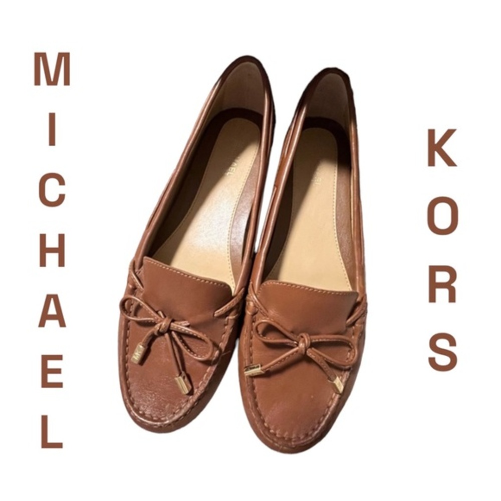 Michael Kors Leather Bow Tie Loafers with Gold Hardware color Luggage